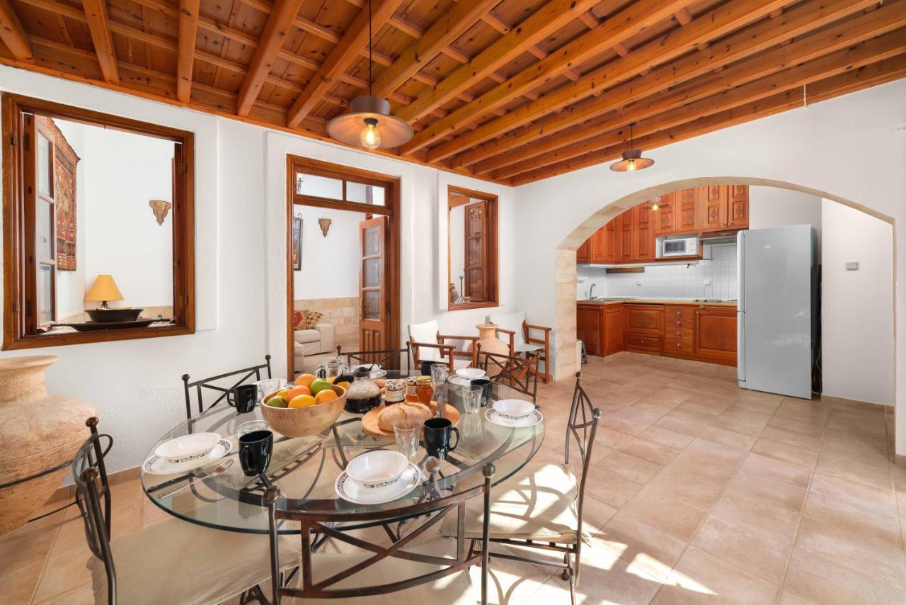 Villa Valasia Lindos With Acropolis View Екстериор снимка